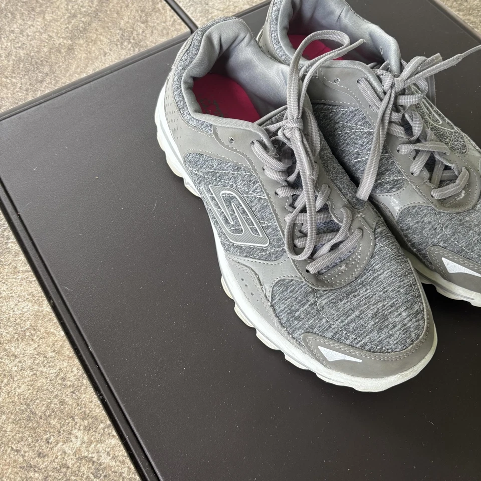 Zapatos para caminar cómodos acolchados sin cordones grises Skechers GOwalk para mujer talla 7,5... Foto 4 de 4