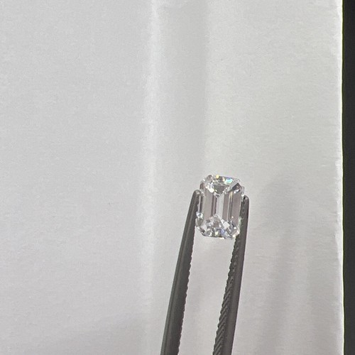 GIA CERTIFIED NATURAL 1.07 CLARITY VS2 COLOR D LOOSE EMERALD CUT FANCY DIAMOND - Picture 6 of 10