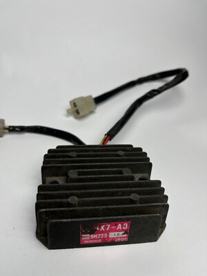 Yamaha XZ 550 XZ550 Voltage Regulator Regulator Rectifier 4X7-A0