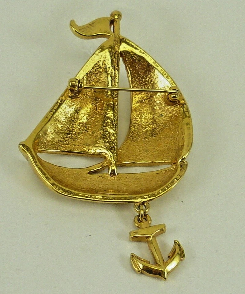 Broche dorado ancla velero esmaltado Avon de colección, firmado, barco de agua náutica Foto 2 de 4