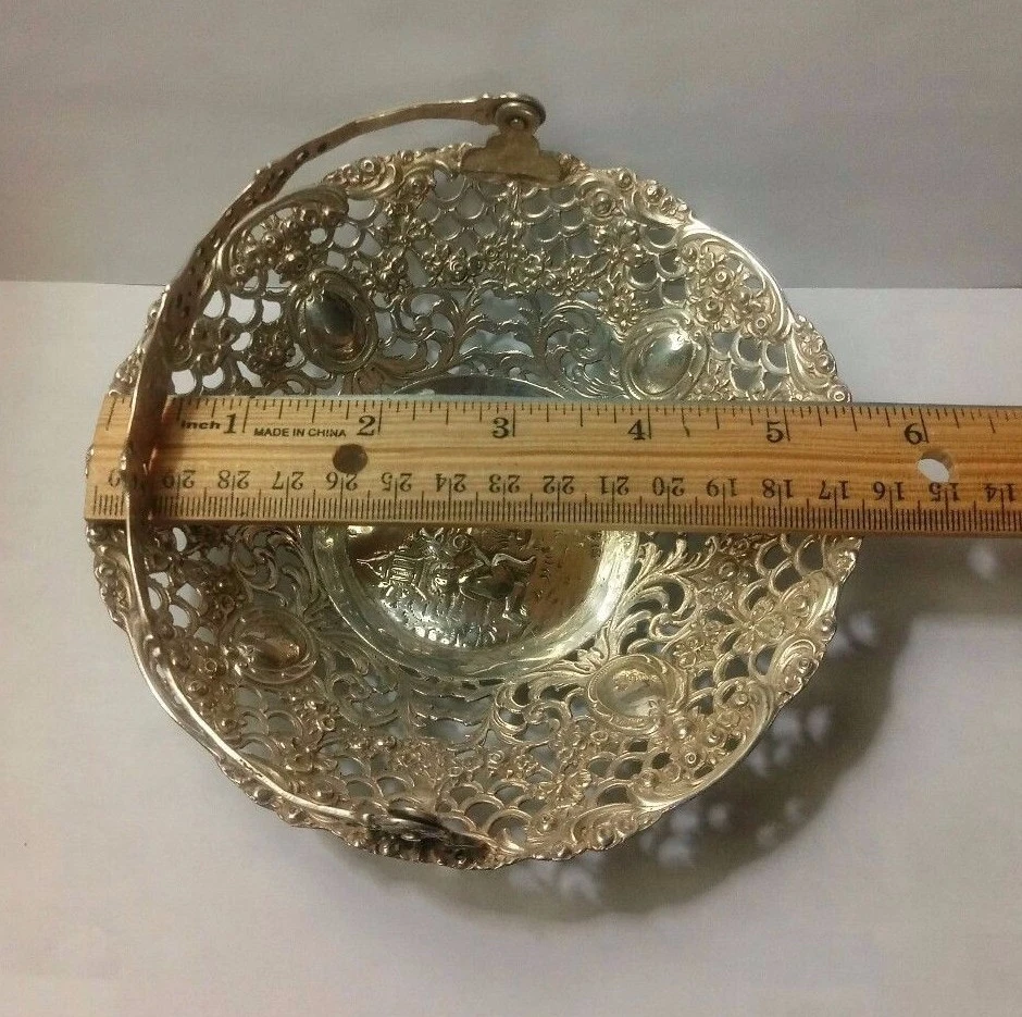 Antigua cesta de celosía rococó Repousse, tiene un sello de plata 800 Cheru para niños Foto 4 de 4