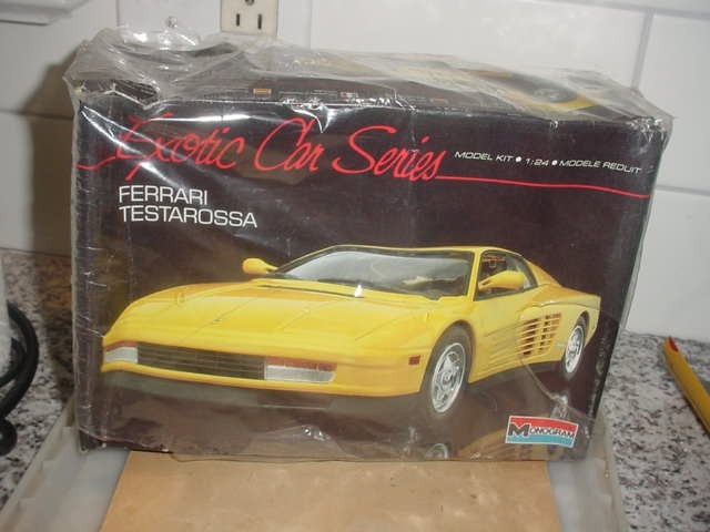 MONOGRAM---FERRARI TESTAROSSA