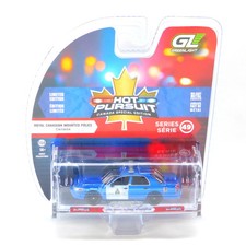 Greenlight 2008 Crown Victoria Hot Pursuit Canada Special RCMP 1:64 Diecast