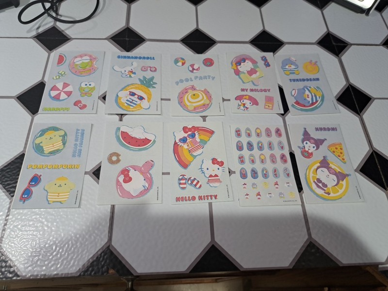 Set Of 10 Hello Kitty Stickers