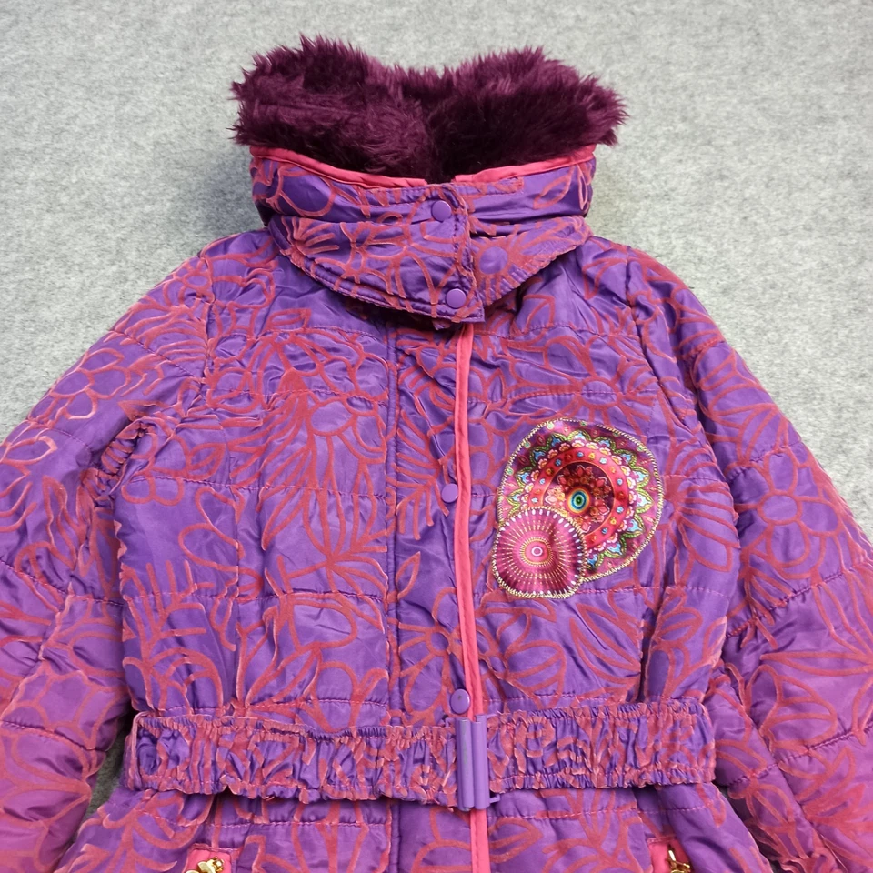 Abrigo acolchado Desigual para niñas 11-12 años púrpura rosa con cinturón parka chaqueta larga Foto 4 de 4