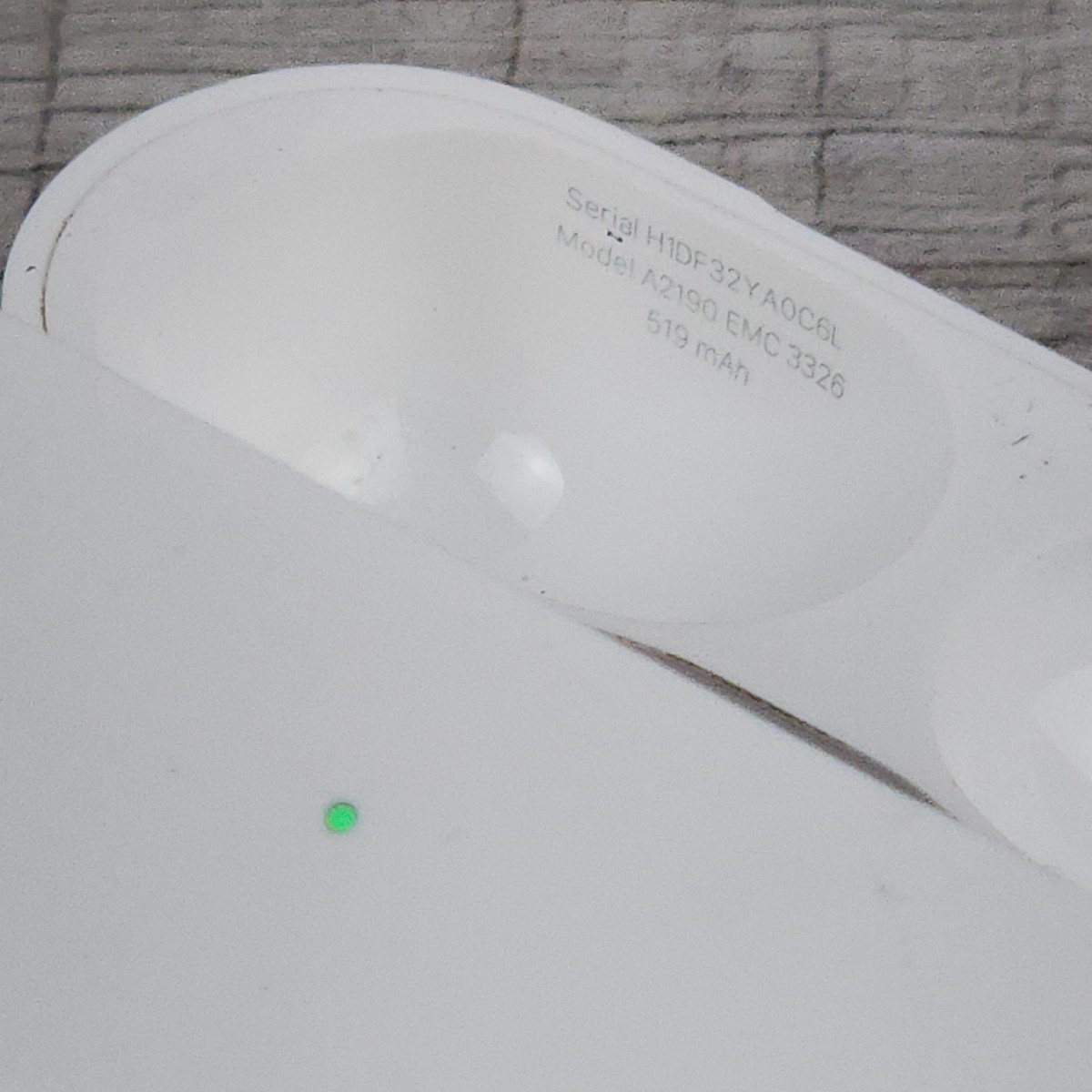 Apple AirPods Pro Magnetic Wireless 1st Generation Charging Case