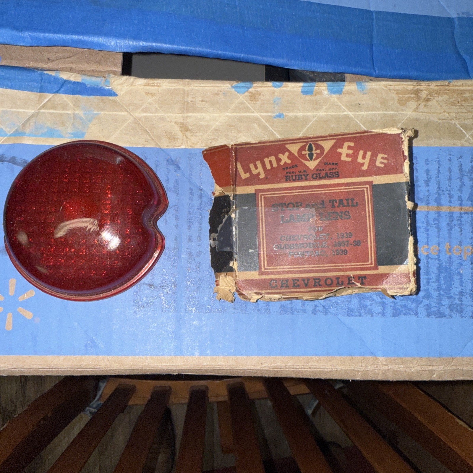 1937-39 Chevrolet Oldsmobile Pontiac lynx eye T-329 glass tail lamp lens RED NOS