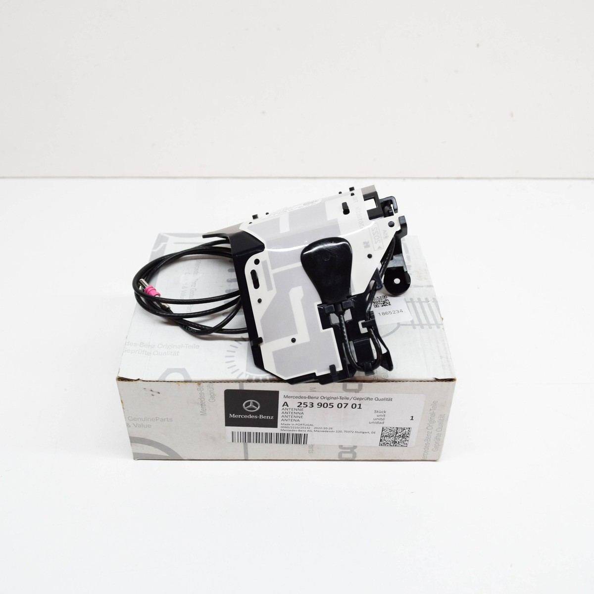 MB GLC C253 Front Right Mirror Telephone Antenna LHD A2539050701