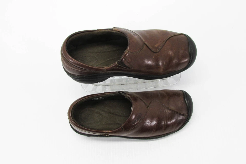 Zapatos para mujer Keen Concord talla 6M marrón mocasín para caminar atléticos usados en muy buena calidad Foto 2 de 4