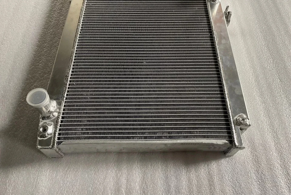 铝制散热器 适合 1986 - 1993 年 丰田 SUPRA MK3 MA70; 7M-GTE 3.0L A/T 56 毫米 核心 — 第 4/4 张图片