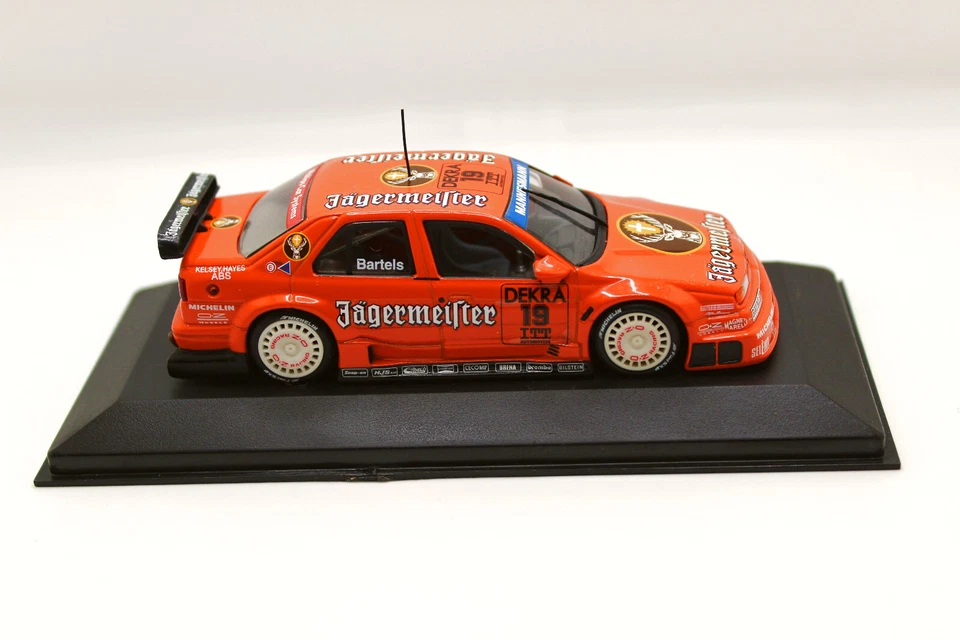 Modelo Alfa Romeo 155 V6 Ti DTM (1995) Minichamps escala 1:43 - Réplica coche de carreras Foto 2 de 4