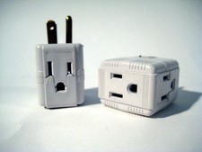 GENERICO BRAND 15 AMP EDISON CUBE TAP WHITE  6 