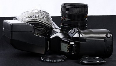 キヤノン Canon T90 NEW FD 35-70/3.5-4.5 Canon T90 35mm Film SLR c/w New FD 35-70mm f/3.5-4.5 Lens