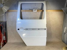 MERCEDES-BENZ G W463 T&uuml;r hinten links 4637304605 A4637304605 4.00 37900258