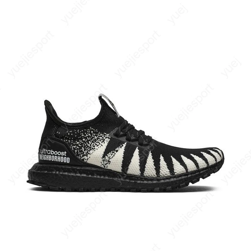 Preços baixos em adidas NEIGHBORHOOD x UltraBoost All Terrain NBHD
