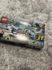 LEGO Jurassic World: Dr. Wu's Lab: Baby Dinosaurs Breakout (75939)