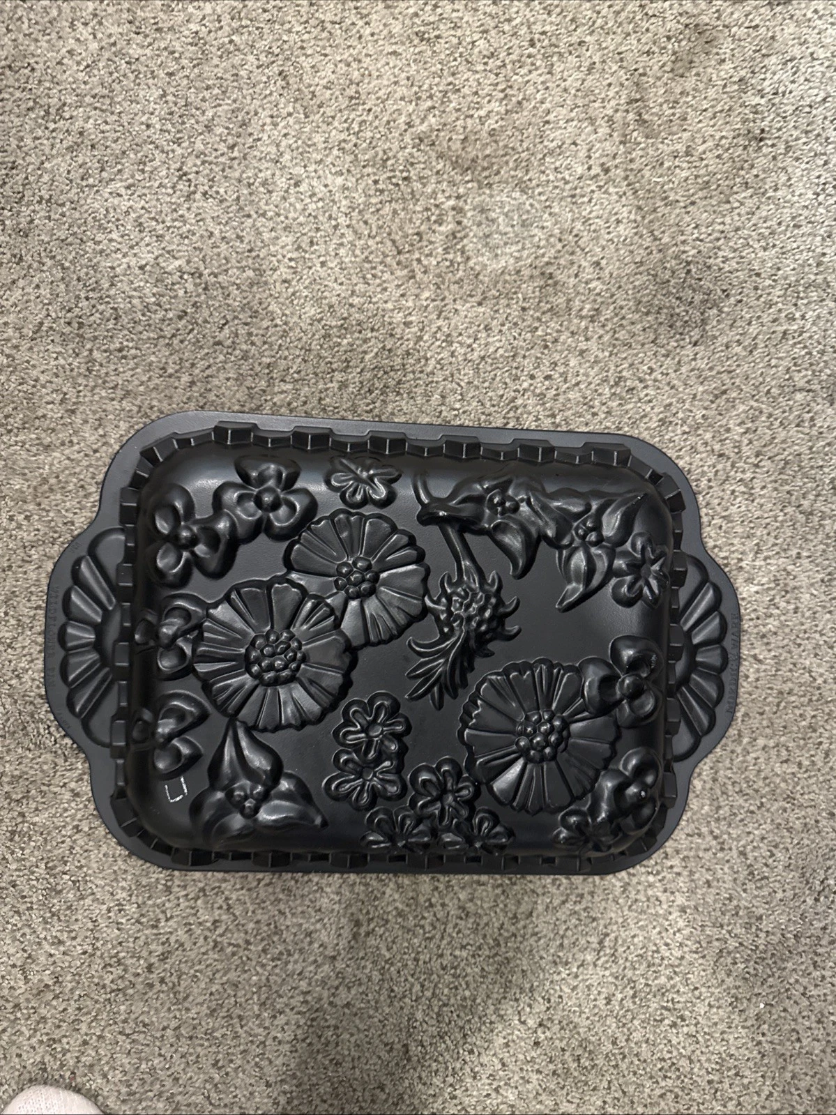 Nordic Ware Wildflower Floral Boho 10-Cup Rectangular Cake Pan Cast Aluminum