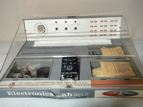 Vintage 1960s Lionel Electronics Lab Mark IV Engineering Series Set No. 3203