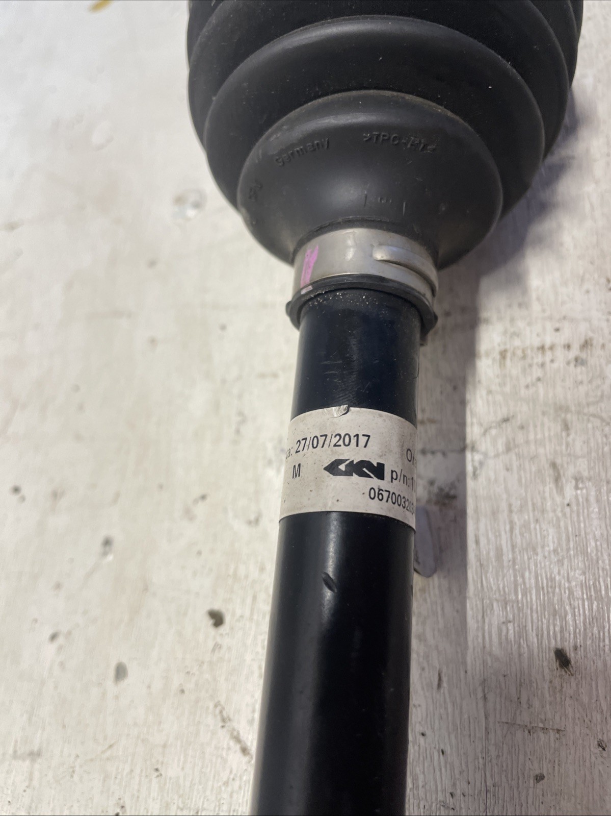 Maserati Ghibli 2014-2020 FRONT+LEFT Axle shaft