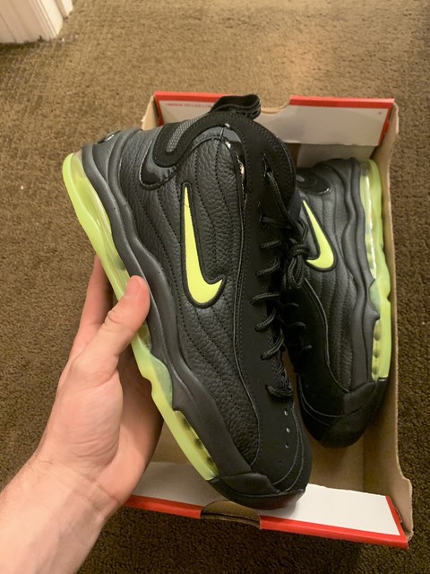 uptempo total black