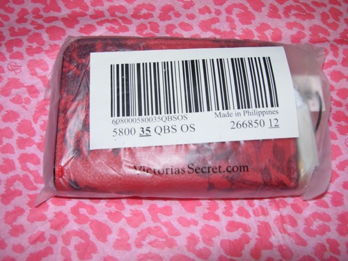 Victoria's Secret Small Wallet Pebbled Zip Credit Card Valentine Red Floral NWT - Picture 5 of 6