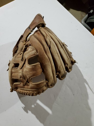 Vintage Wilson A2181 Autograph Series Baseball Glove Doug Rader Used Condition - Picture 3 of 9