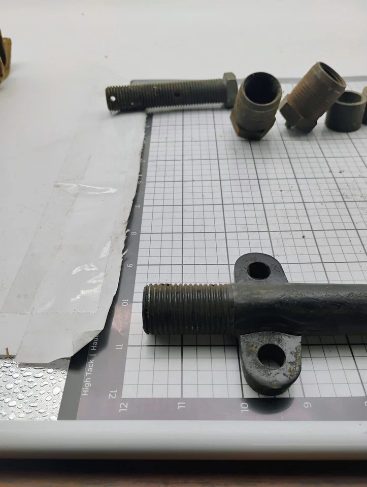 Kit de brazo de control inferior OEM Mopar 1064687 1939-1954 Dodge Plymouth Chrysler Foto 2 de 4