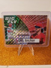 2021 Bryce Harper mosaic big fly green and red prizm. Mint