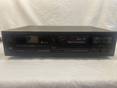Luxman DC- 113 Compact Disc Changer  (For Parts or Repair)