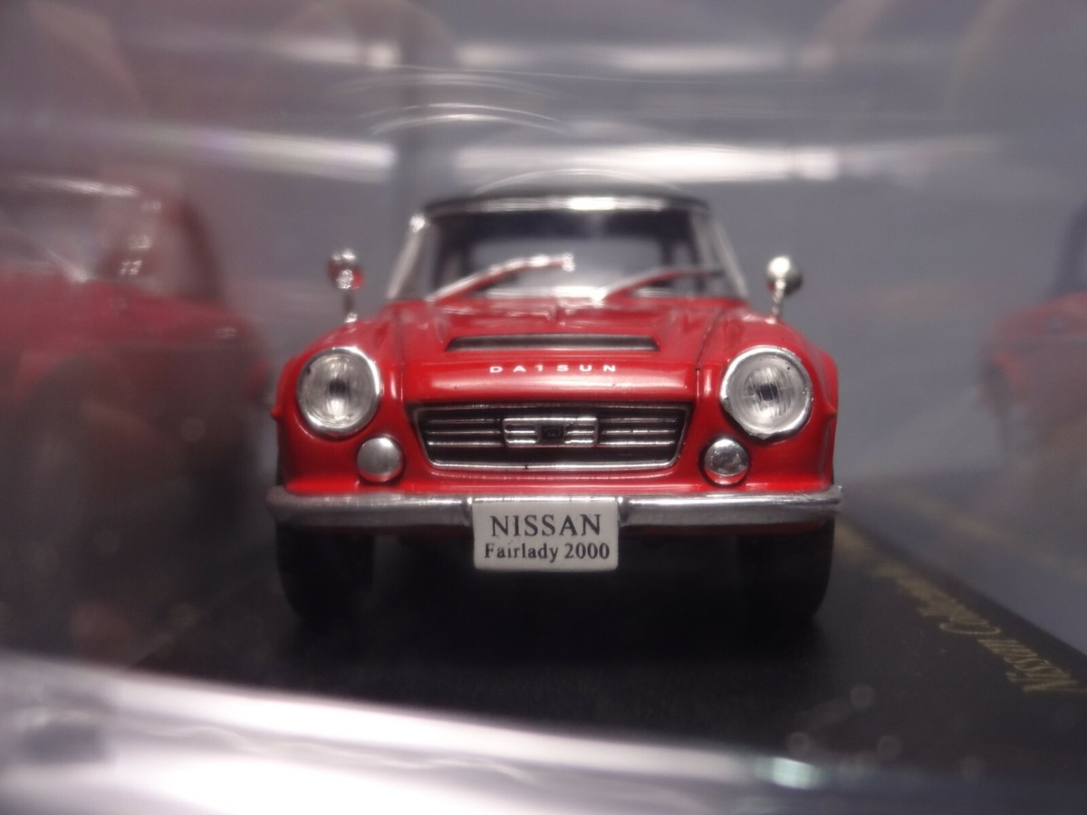 Nissan Fairlady 2000 1967 1/43 Scale Box Mini Car Display Diecast