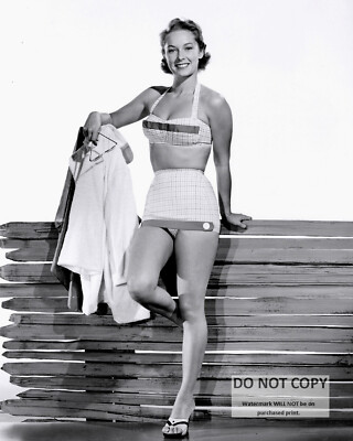 ACTRESS VERA MILES PIN UP - 8X10 PUBLICITY PHOTO (FB-117)