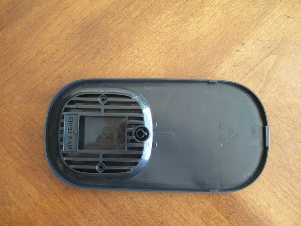 Bunn My Cafe Coffee Brewer Model MCU Replacement Part: Spin Lid Top with Screws - Image 3 of 4