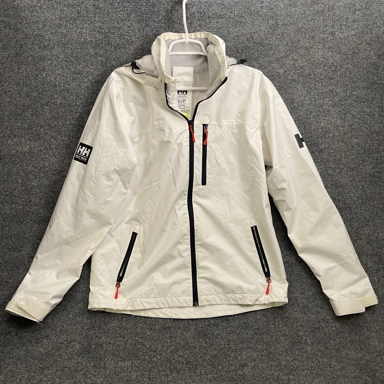 Helly Hansen Crew Sailing Jacket Sz S Hooded Waterproof Mesh Lined Lightweight
Opens in a new window