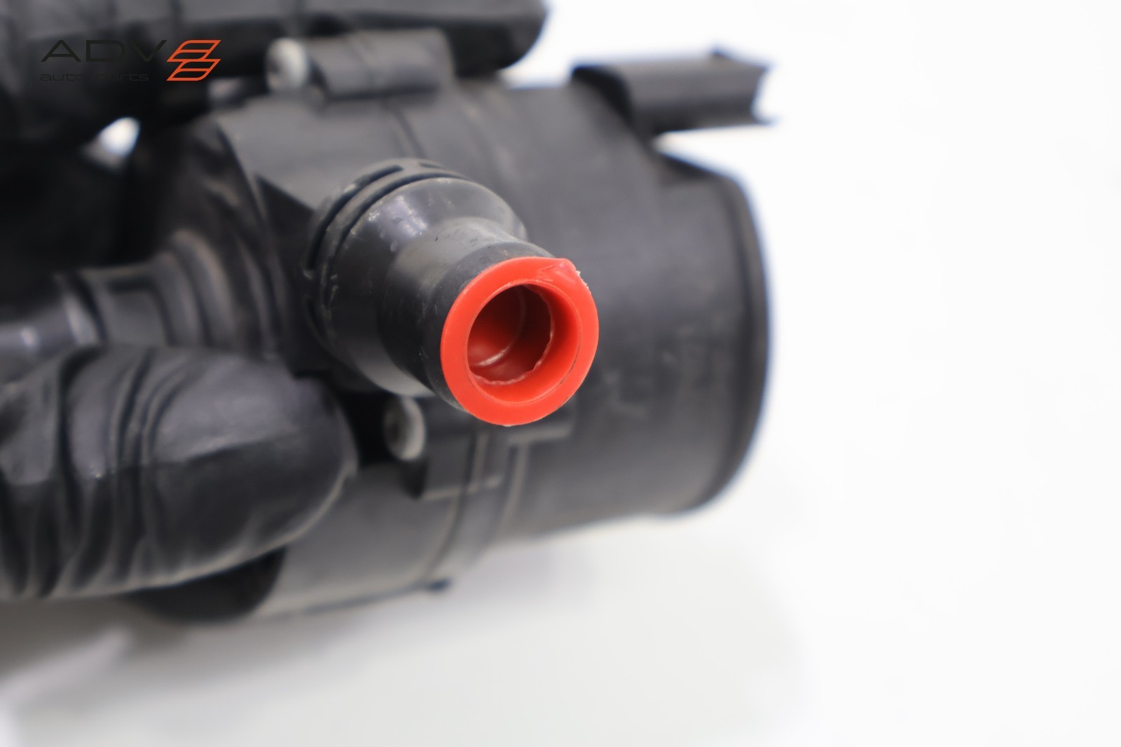 2014 - 2020 BMW i8 I12 ENGINE COOLANT AUXILIARY WATER PUMP OEM