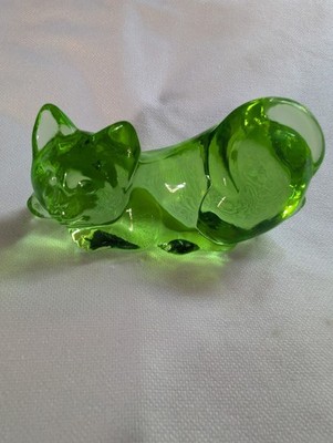 Fenton Glass Key lime Uranium Crouching Cat Figurine
