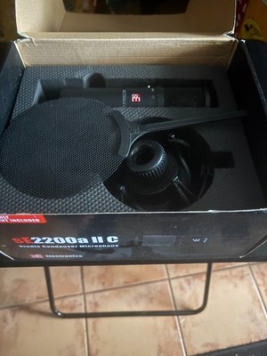 sE Electronics SE2200 Diaphragm Condenser Wired Microphone