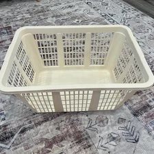 Vintage Rubbermaid Laundry Basket Beige No.2965 Rectangular Retro 90s Prop