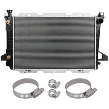 Radiator w/ Universal Oil Hose Clamps Kit For 1985-1996 Ford F-150 F-250 Bronco