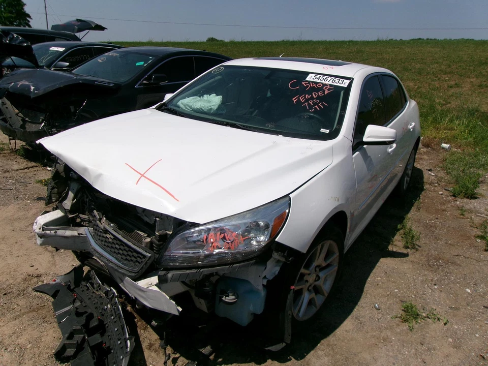 Used Rear Right Door Vent Glass Rear fits: 2013 Chevrolet Malibu Rear Right Grad — 第 2/4 张图片