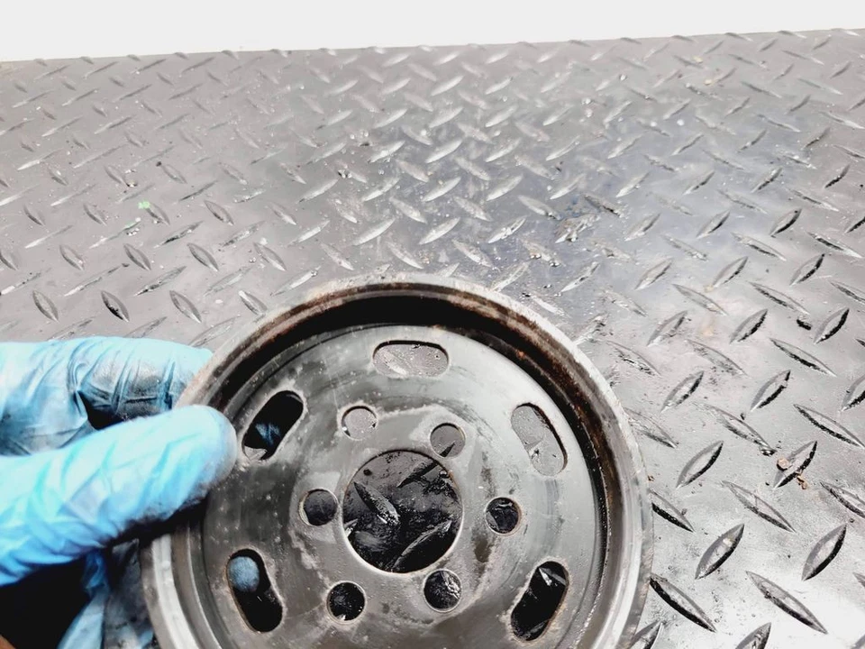 Audi TT Mk1 2002 Petrol power steering pump 038145255a LIQ1029 - Image 2 of 4