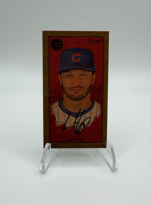 2025 Topps T205 Ian Happ Wood Stock Parallel