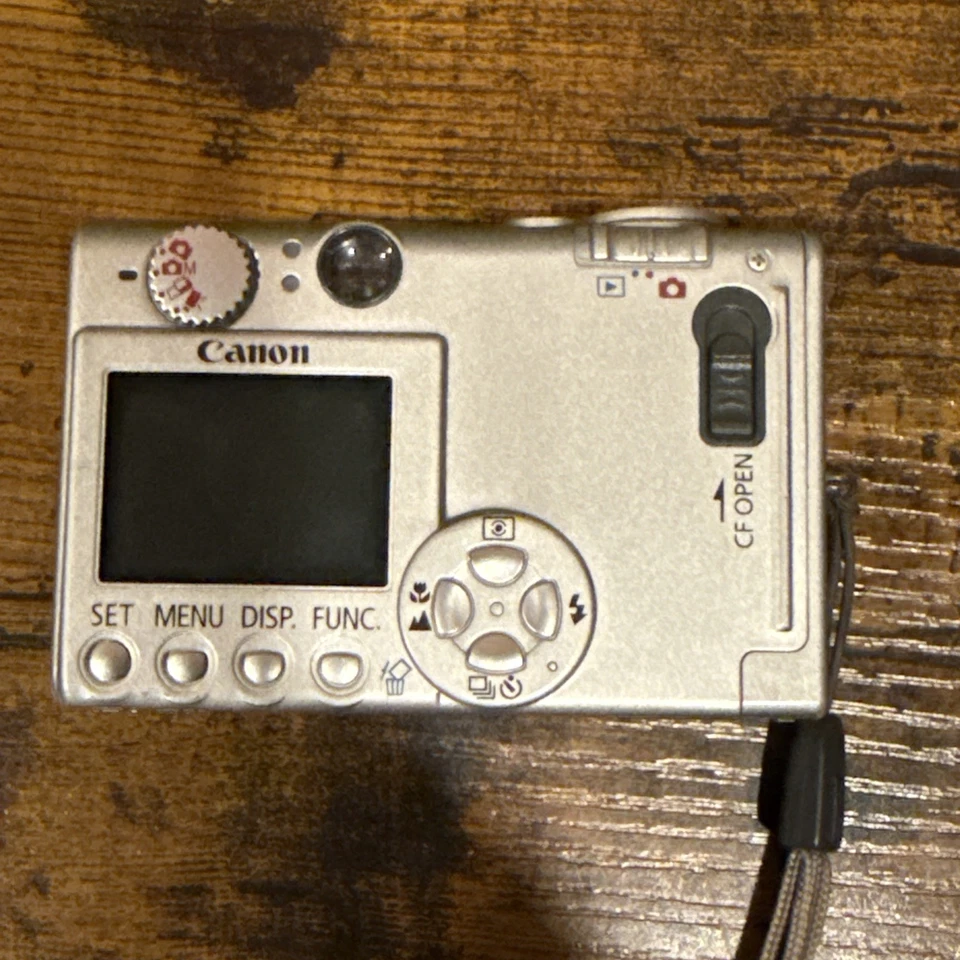 Canon PowerShot Digital ELPH S400 / Digital IXUS 400 4.0MP Camera/Bat Untested. - Image 3 of 4