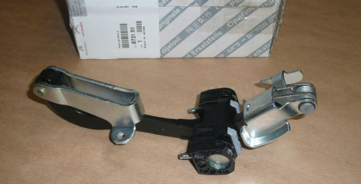 Limiteur arrêt de porte arrière gauche pour réparer une portière de Ducato III