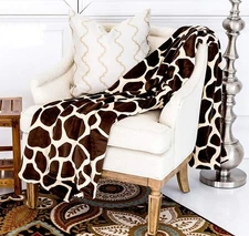 New Giraffe Animal Print Flannel Throw Plush Cozy Super Soft Fleece Blanket