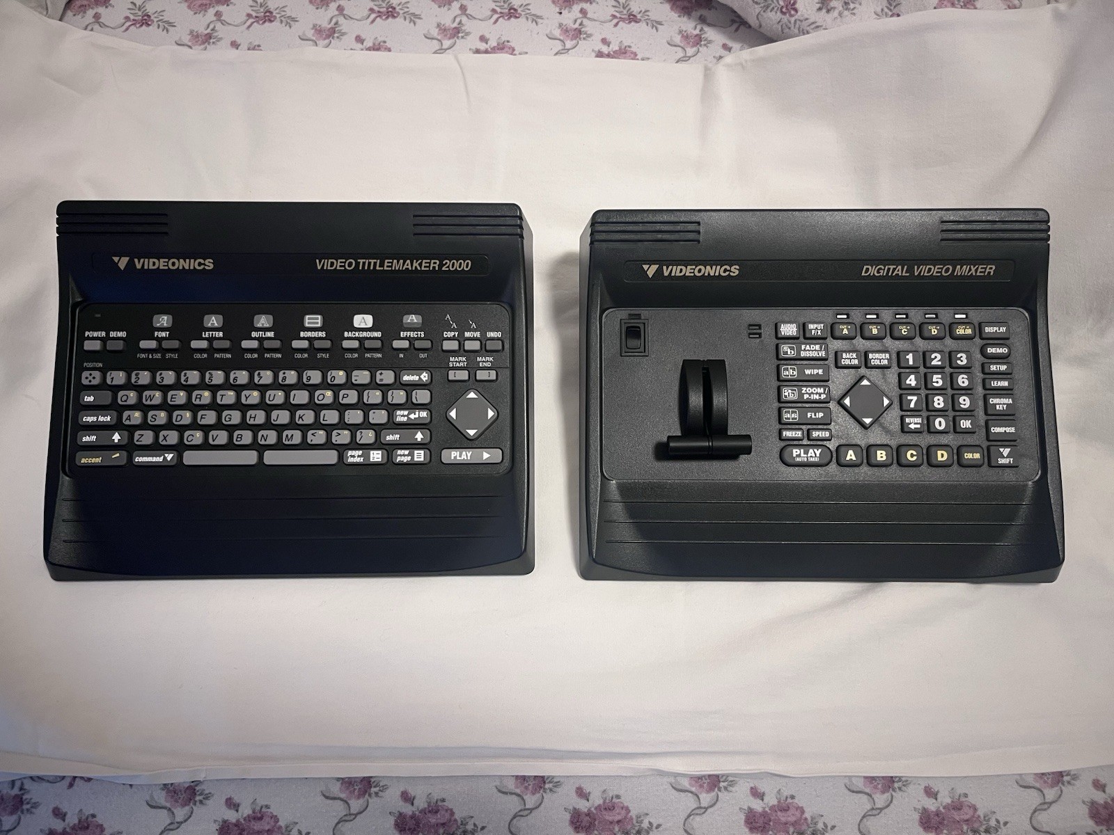 Videonics MX-1 PAL Analog Video Mixer + TitleMaker 2000 - Vintage Video Art / VJ
