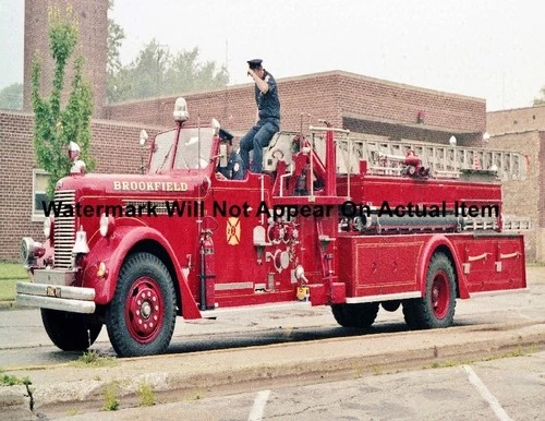 Broadview IL 1945 Pirsch Fire Truck 319 Photograph Print 8.5x11"