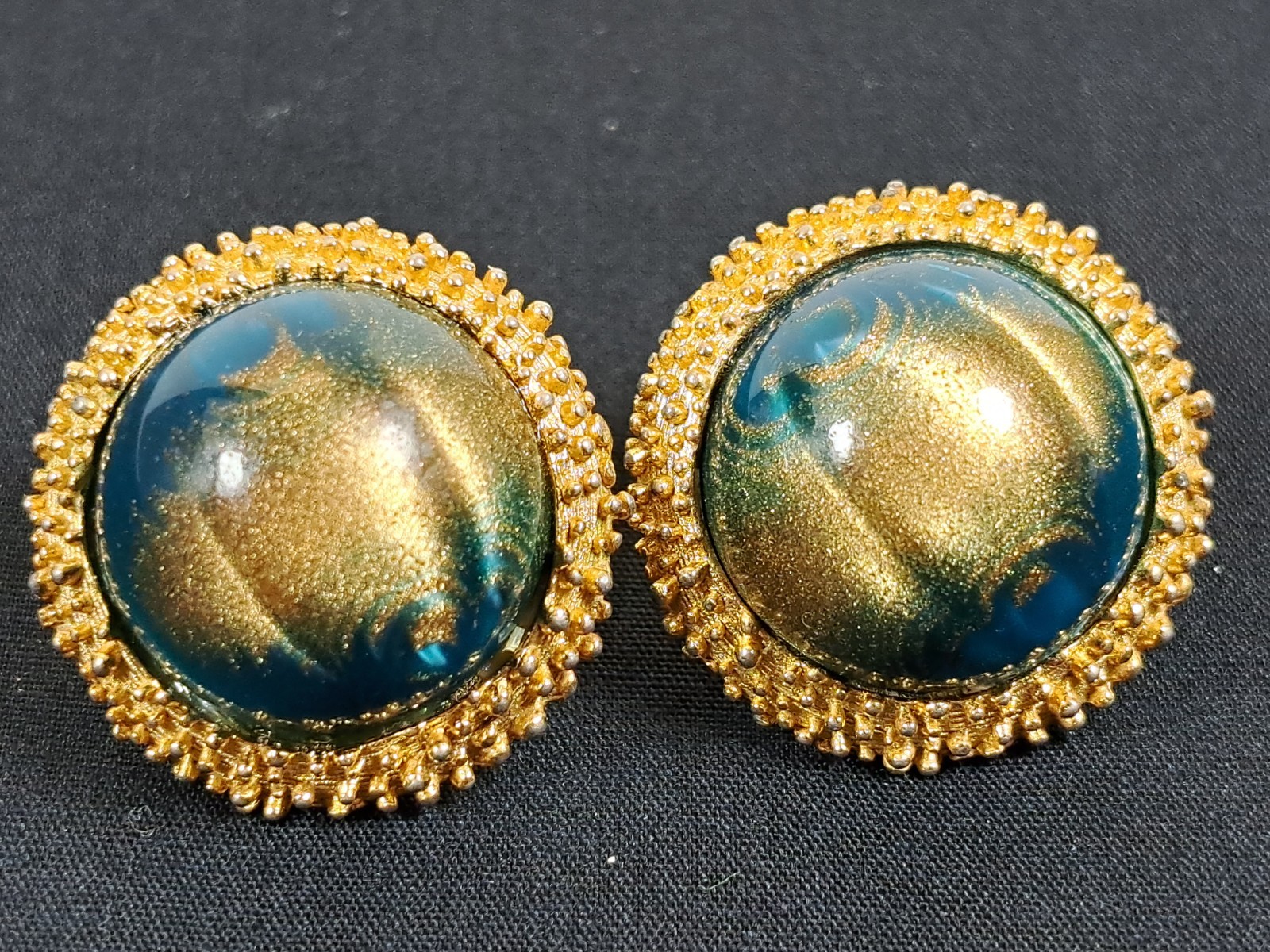 TRIFARI Three-Strand Green Golden Glow ILLUSION Moonglow Beads Necklace Earrings image 8