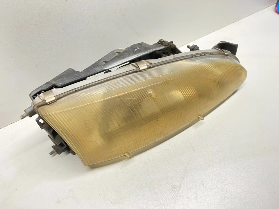 93 - 96 FARO LATERAL DERECHO PASAJERO MITSUBISHI MIRAGE OEM, 114-58353 Foto 4 de 4