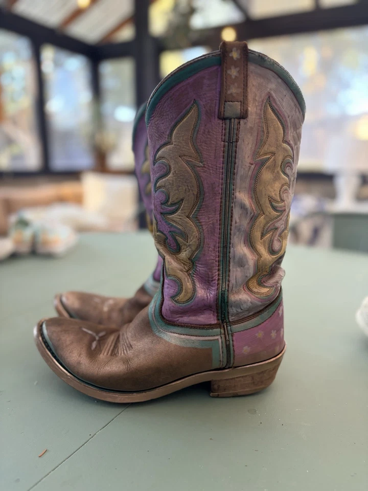Vintage Old West Cowboy Boots Hand Painted Gold Glitter Men Size 9 One Of A Kind - Image 3 of 4