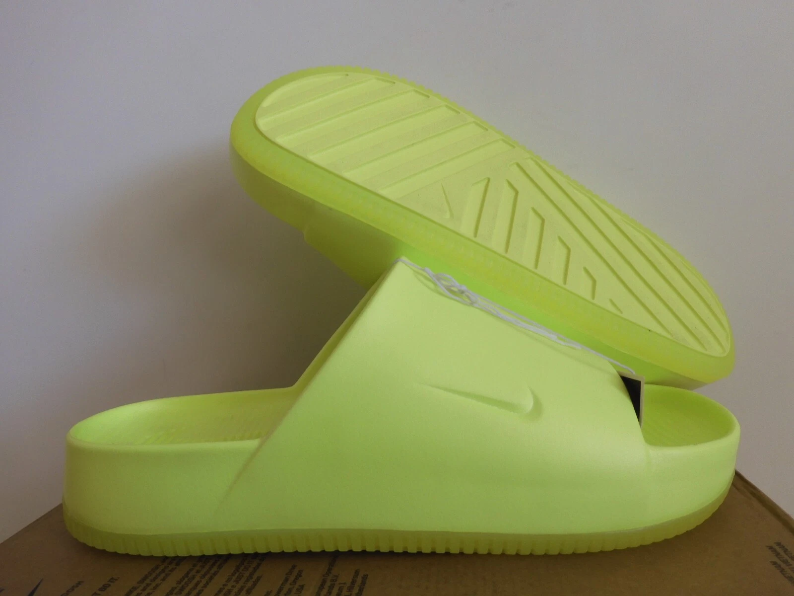Sandali Nike Calm Slide Volt Volt taglia 15 [FD4116 700]